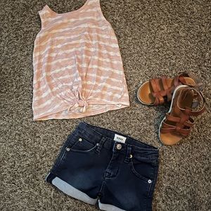 Adorable Outfit - All Included - Size 4
